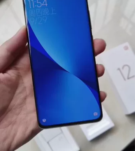 换手机了,出一台自用小米12回血,顶配版1...