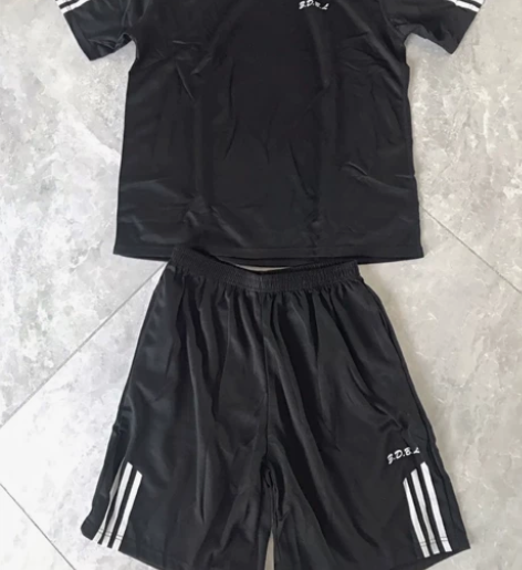男士运动套装，一套只要21.9元 速干面料...