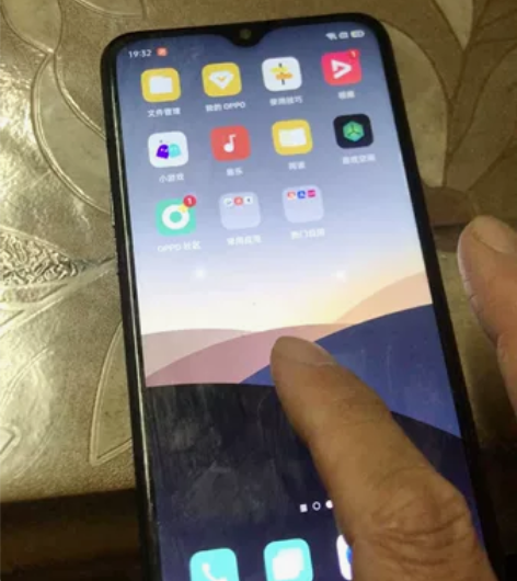 oppoK1，4+64G全网通，换过屏幕所...