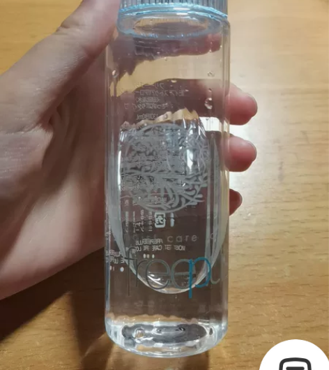 芙丽芳丝化妆水，舍友今年送的，烂脸用这个不...
