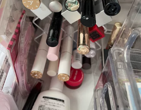 闲置口红需要dd 三支包邮 白菜价 感兴趣...