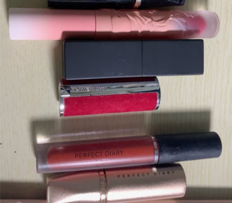 出闲置口红，纪梵希、BURBERRY、珂拉...