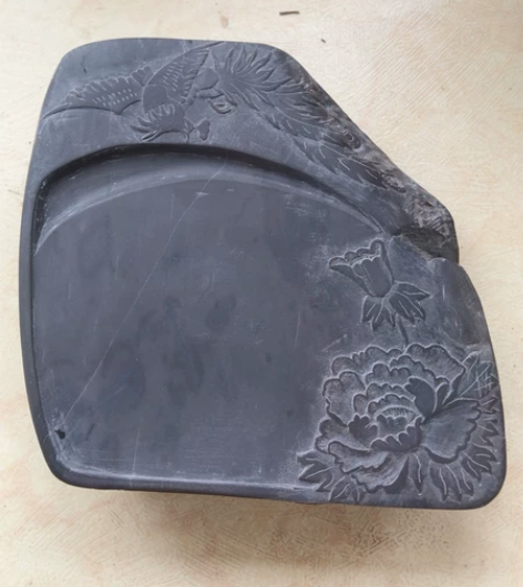 端砚：老岩坑仔，石品丰富，石质细腻，下发一...