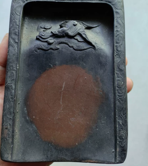 下乡收的民国端砚，做工精美，线条流畅，造型...