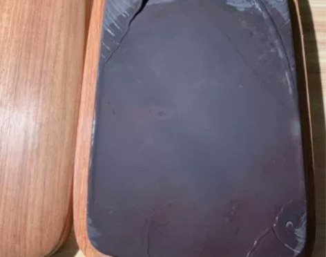 端砚名坑精品一一坑仔岩天青玫瑰紫。