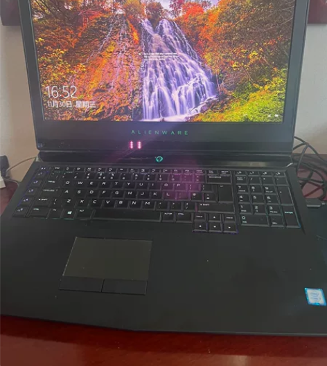 Alienware 17 R4 外星人顶配...
