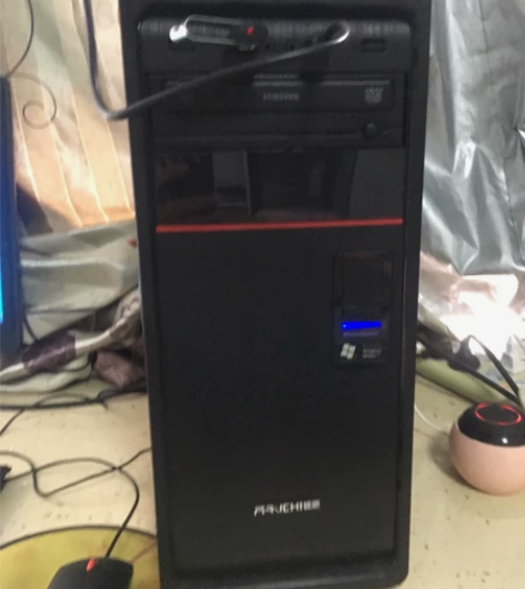 华硕台式机，500G硬盘。现主机+显示屏+...