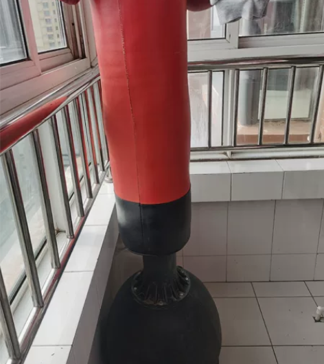 拳击桩 孩子都去外地上学了 放在家里碍事，...