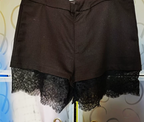 2%黑色短裤，西服裤，上身很好看，9新 感...
