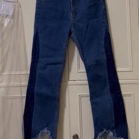 韩国代购牛仔裤M码 感兴趣的话点“我想要”...