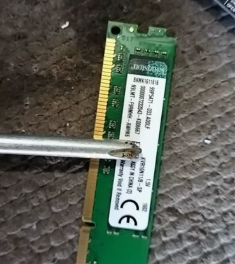 金士顿8g内存条，1.5v，1600正常使...