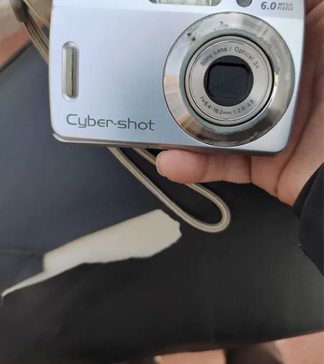 soNY索尼相机Dsc－s500，新旧如图...