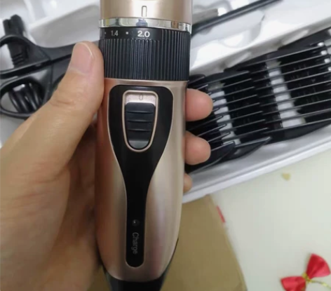 全新奥克斯理发器电动剃头刀充电式推子电推剪...