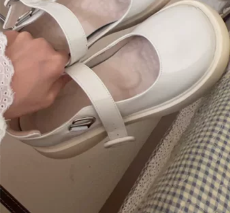 超合适的玛丽珍鞋.只穿过一次、36码穿着很...