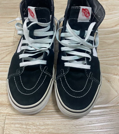 Vans男款高帮滑板鞋  41码 鞋带有染...