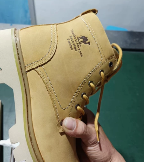 骆驼高端全牛皮男鞋全新41-43码 感兴趣...