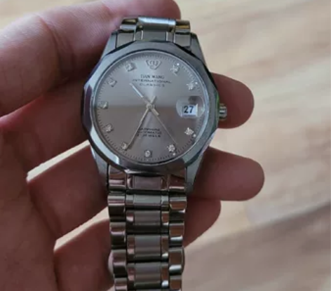 自己戴的天王手表，低价出购，价格私信可再议...