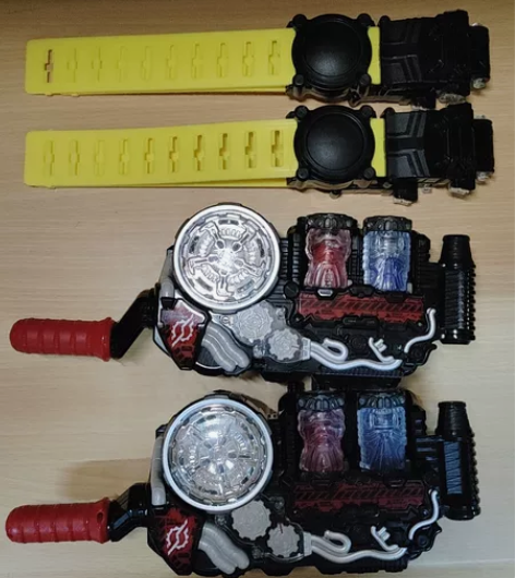 好价出两条假面骑士build标配 上面扳机...