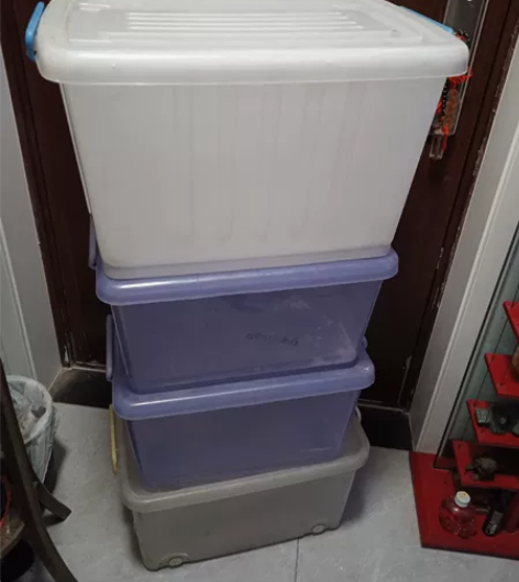 个人闲置整理箱4个，品相自己看，二手物品看...