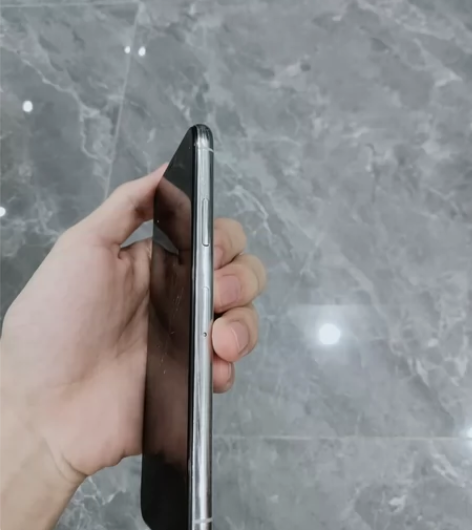 iPhonex白色64g国行屏幕掉床下摔了...