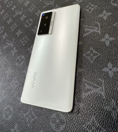 品牌：Vivo  国行  二手机 带品牌充...