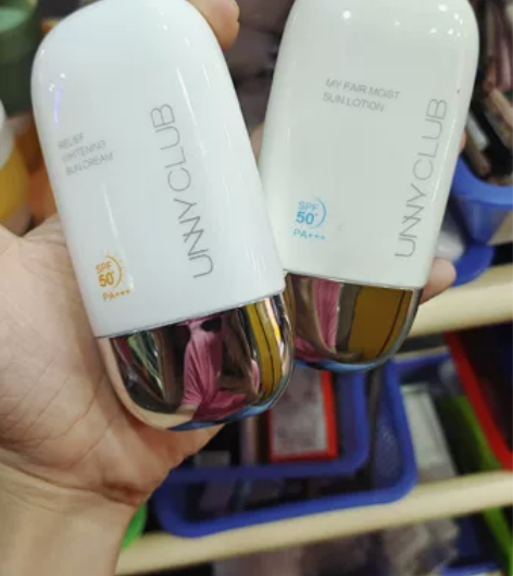 unny防晒  15元，几乎全新 蓝色，橙...