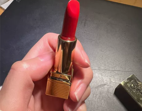 全新ysl方管口红 01号色 tb官网购入...