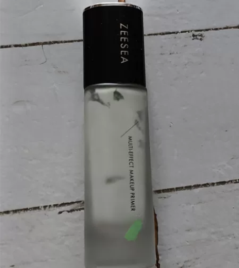 滋色隔离绿色 还有2/3