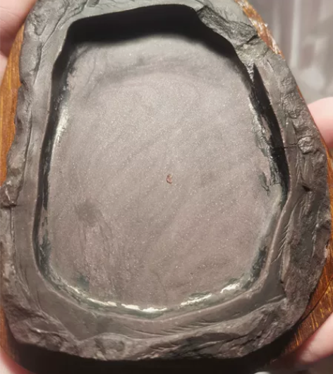 端砚 紫端 日本 回流 带原木盒。整块原石...