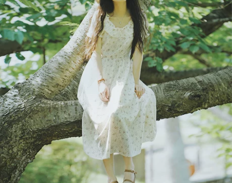 芒如水 芒岁优雅复古文艺花边圆领系带高腰线...