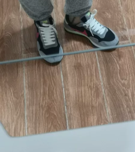 耐克运动鞋，英国带回来的款，7成新，36/...