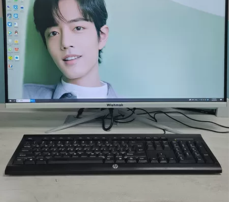 秒杀27英寸4K高端电竞款显示器超薄无边框...