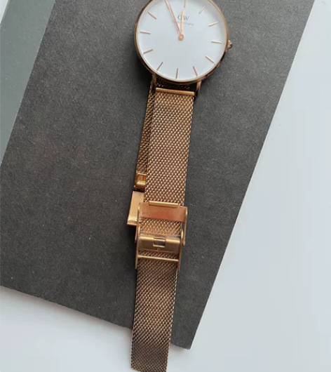 DW手表 八成新 代购九百多买的 绝对正品...