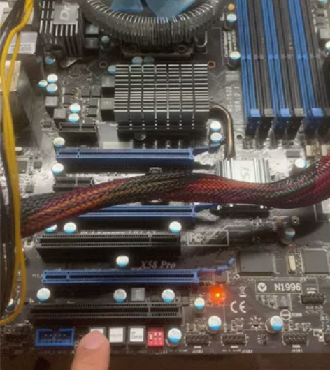 微星X58 Pro主板，1366CPU，主...