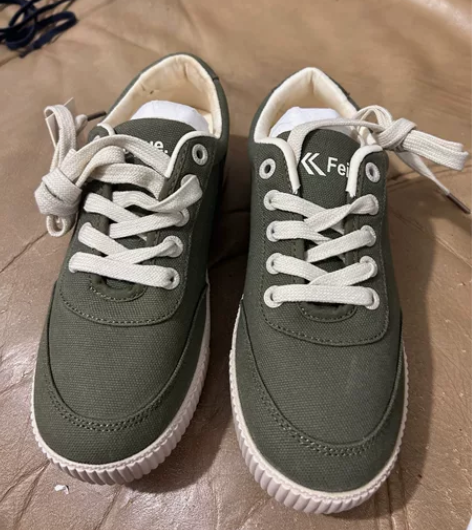 飞跃板鞋运动鞋 女鞋全新原盒 35??全新...