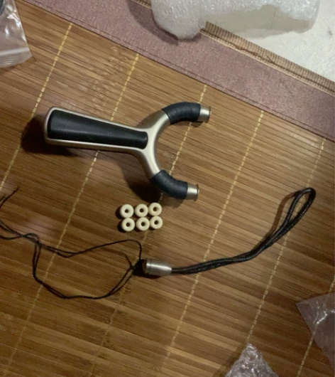 高精准扁皮弹弓蓝虎440C不锈钢速绑飞虎成...