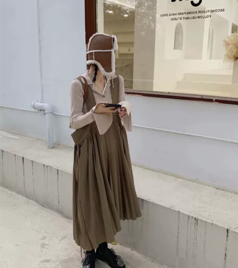 MONA可调节百褶背带裙女秋冬小个子复古2...