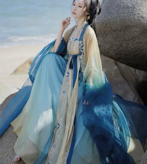 涂七七【烬月长生】原创国风刺绣诃子裙重工大...