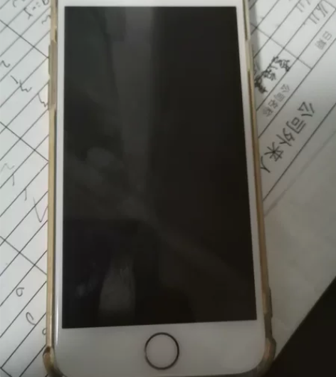 苹果8手机 感兴趣的话点“我想要”和我私聊...