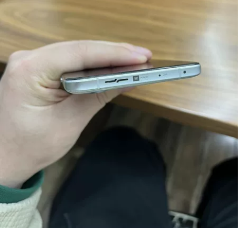 红米k40游戏增强版 12+256 成色很...