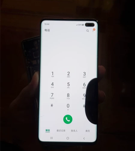 三星S10?屏幕总成 屏幕大黑点，外屏有裂...