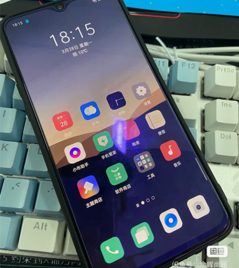 OPPOR17全面屏原装，指纹识别和人脸都...