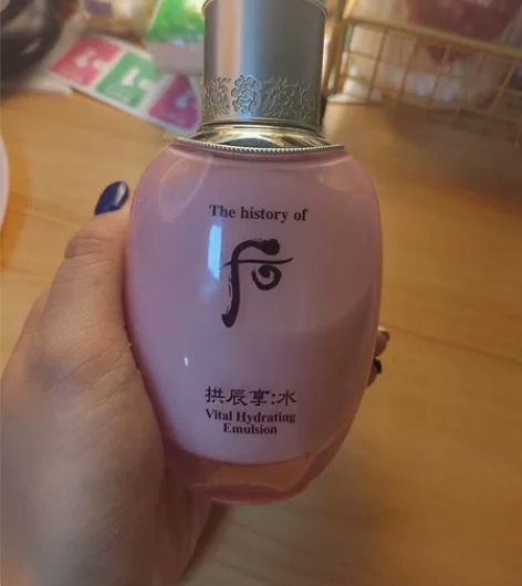 后水妍乳液,包邮,余量如图,21年6月得物...