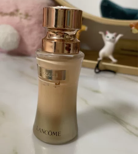 菁纯粉底 剩余量在指甲位置 感兴趣的话点“...