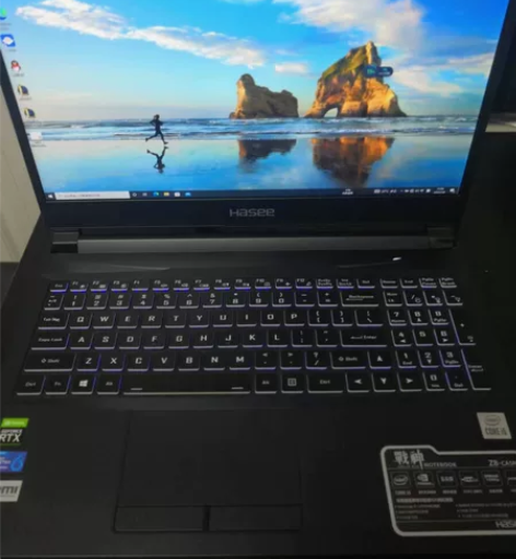 几乎全新的高端笔记本电脑  10代6核处理...