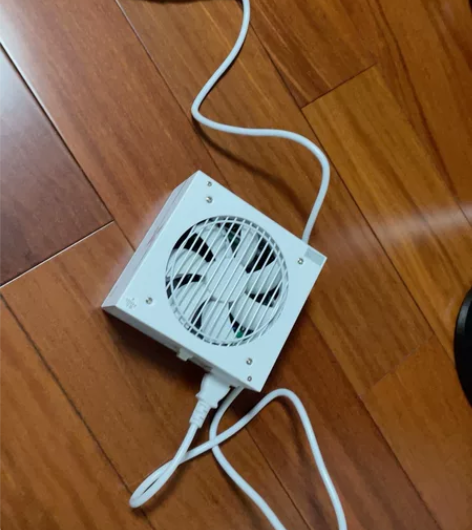 先马xf1000w换货换回来两天，使用一小...