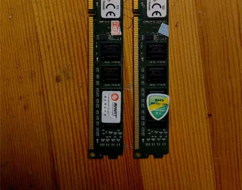 金士顿ddr3 2g 1600两条包邮 2...