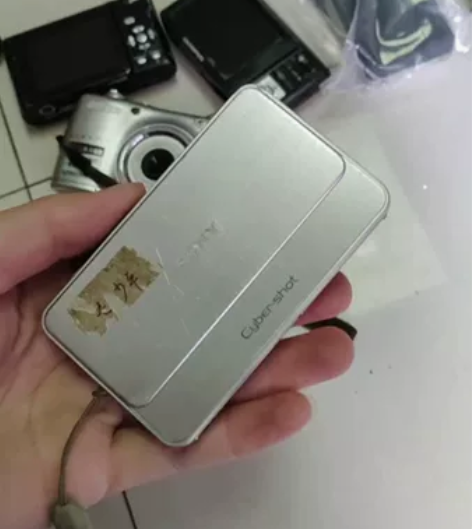 索尼DSC-T99开机拍照出片正常，最后两...