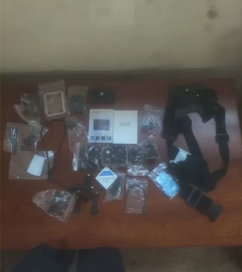 出一个运动相机，画质一般，声音录不上，没有...