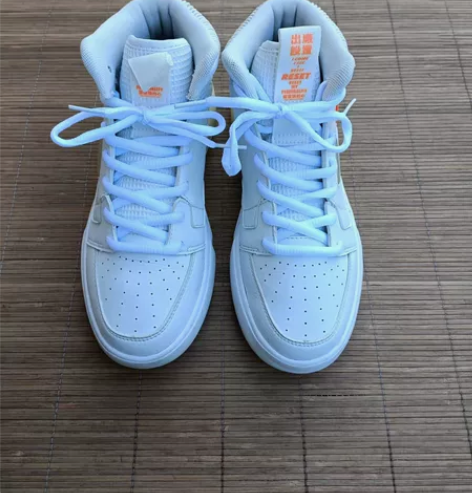 二手乔丹37码，女士高帮运动鞋 鞋子保证正...